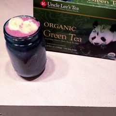 A picture of Raspberry Banana Oatmeal.