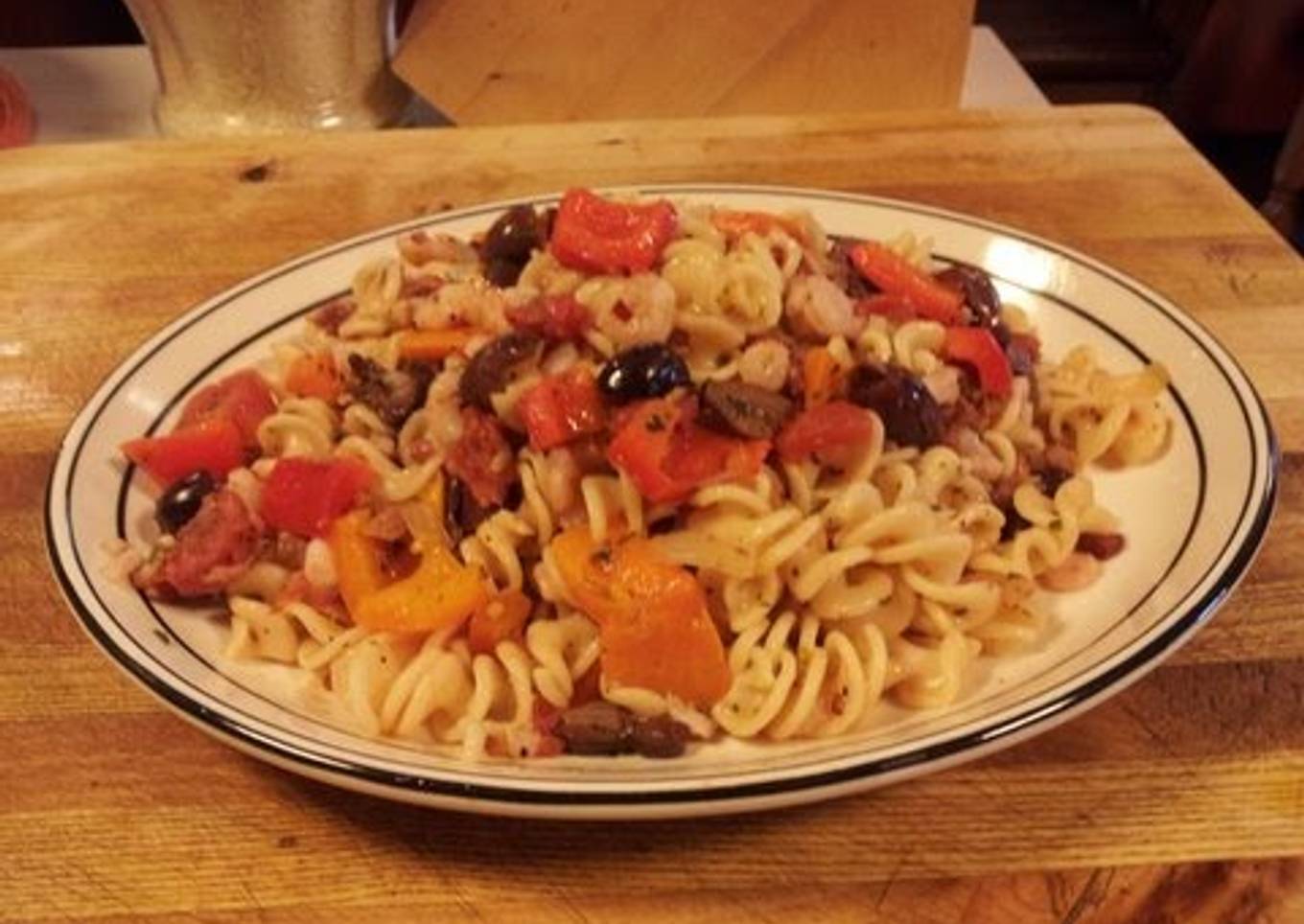 Shrimp Pasta a la Carbonara with Peppers and Mushrooms