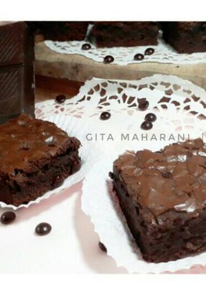 Foto resep Chewy Brownies Shiny Crust