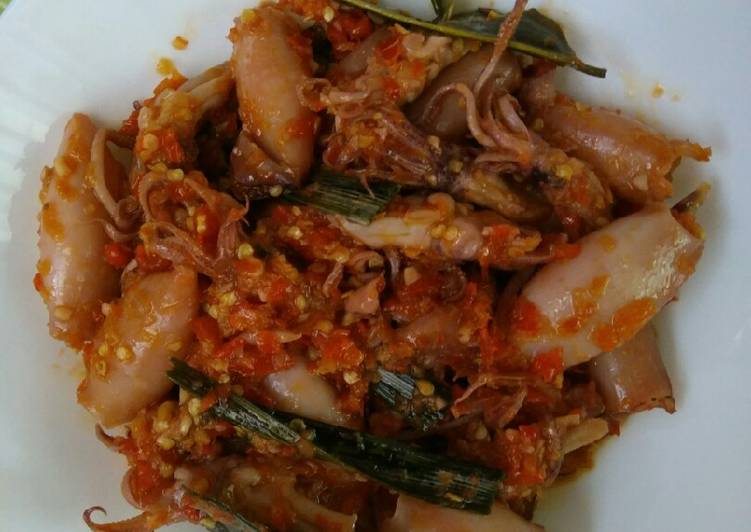 Bagaimana Membuat Sambel Cumi Asin yang Lezat Sekali