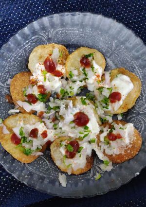 दही पापड़ी चाट(dahi papdi recipe in hindi) रेसिपी मुख्य फोटो