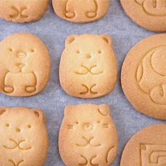 A picture of Basic butter cookies (Cut-Out Cookies, Stamped Cookies).