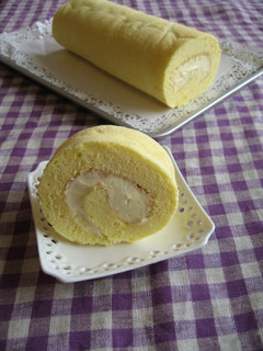 A picture of Moist and Spongy Souffle Roll Cake.