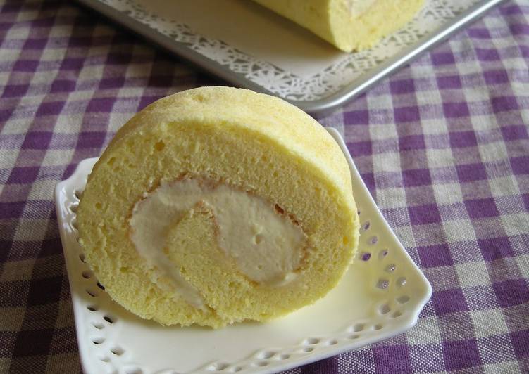 Moist and Spongy Souffle Roll Cake