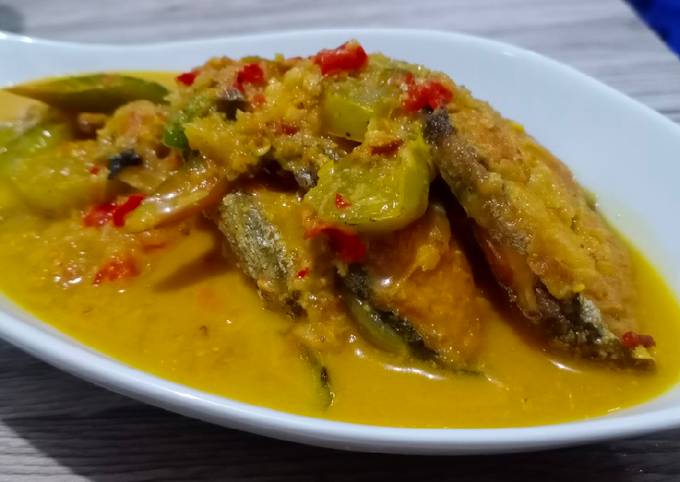 Ikan Tenggiri Kuah Kuning