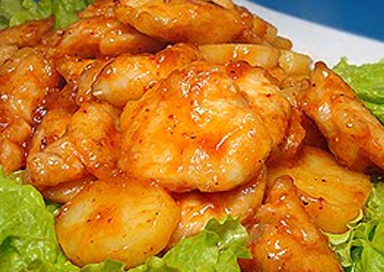 Steps to Prepare Award-winning Chicken Breast and Potatoes with Chili Sauce