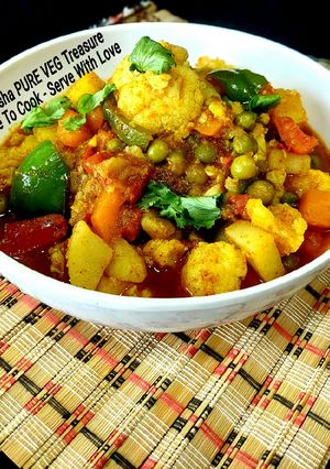 A picture of Aloo Matar Gobhi Sabzi.