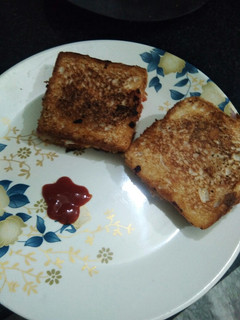 वेज चीज़ी सैंडविच (Veg cheesy sandwich recipe in hindi) रेसिपी मुख्य फोटो