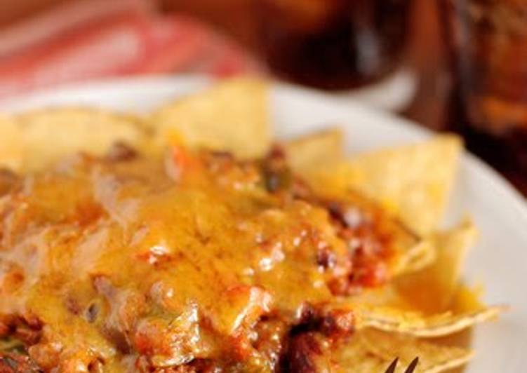The BEST of Nachos with Chili Con Carne