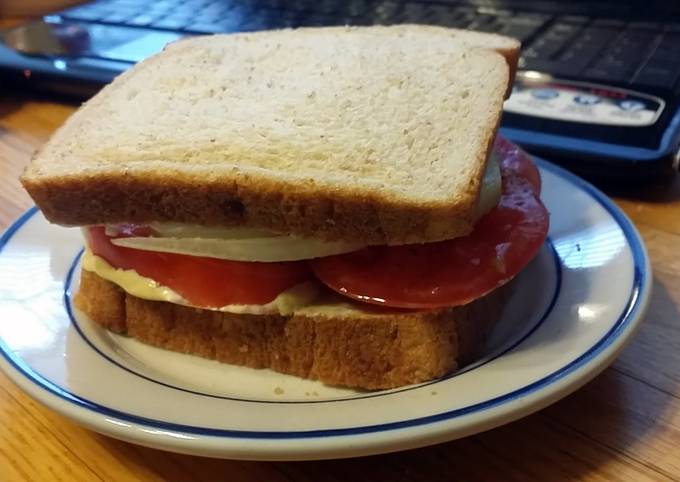 Recipe of Jamie Oliver Taisen&#39;s tomato, onion and cucumber sandwich