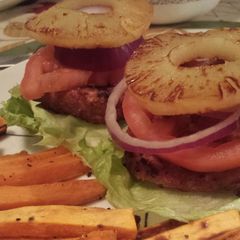 A picture of Mimi's Turkey Burgers.