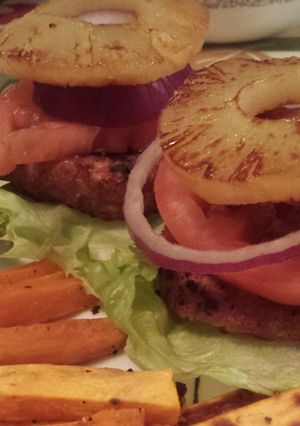 A picture of Mimi's Turkey Burgers.