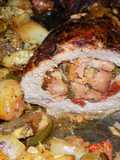 Colita rellena acompañada con verduras al horno
