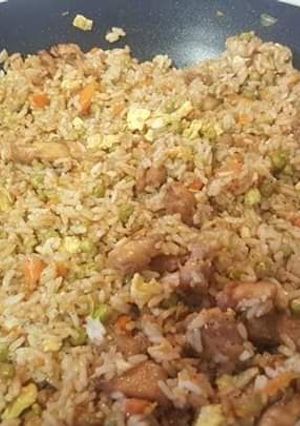 A picture of Chicken fried rice.