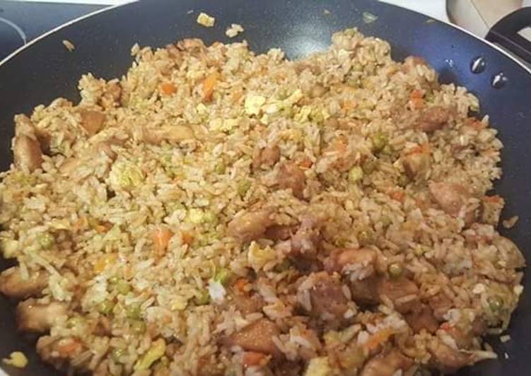 Chicken Fried Rice Recipe By Fatima Abdullahi Cookpad
