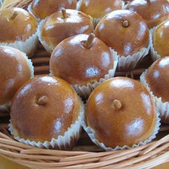 A picture of Apple Bread.