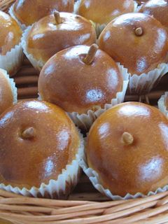 A picture of Apple Bread.