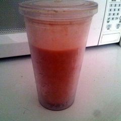 A picture of Breakfast smoothie.