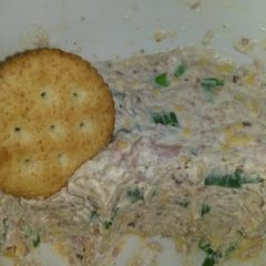 A picture of Ham and bacon cheese ball.