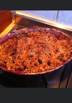 Une photo de Crumble pommes et pêches de vigne