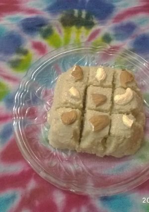 मिल्क केक (milk cake recipe in Hindi) रेसिपी मुख्य फोटो