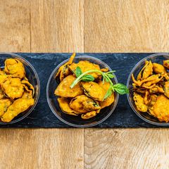 A picture of Crispy basil pakora.