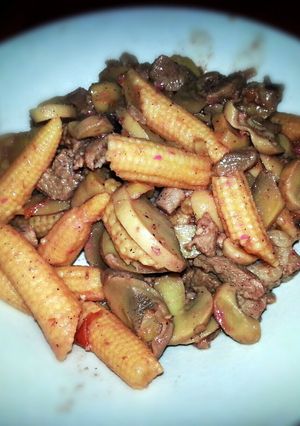 A picture of Sauteed Young Corn with Mushroom.