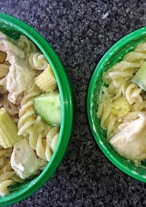 A picture of children's chicken pasta pots.