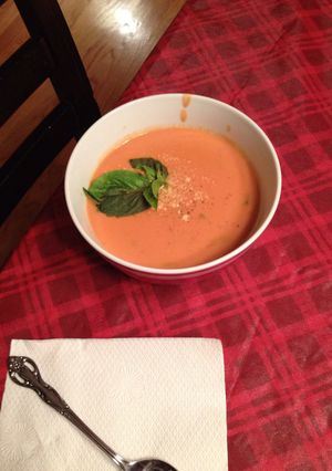 A picture of Creamy Tomato Basil Soup.