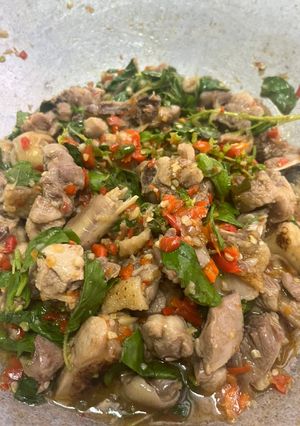 รูปของ ผัดกระเพราไก่เหนียว