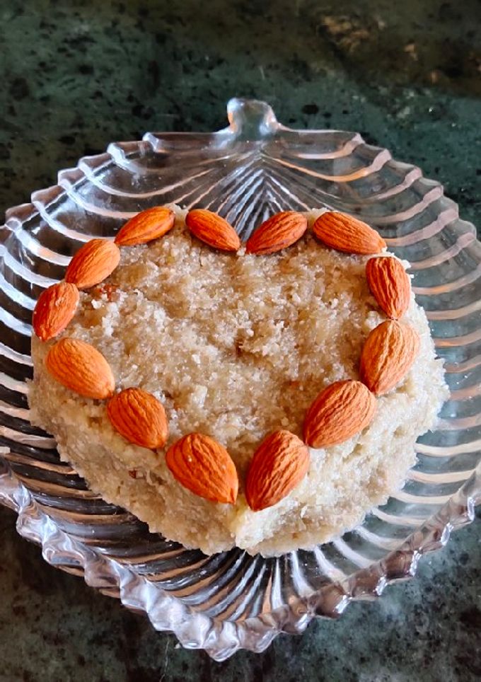 लौकी का हलवा(lauki ka halwa recipe in hindi) रेसिपी मुख्य फोटो