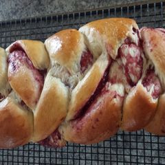 A picture of Raspberry Braid.