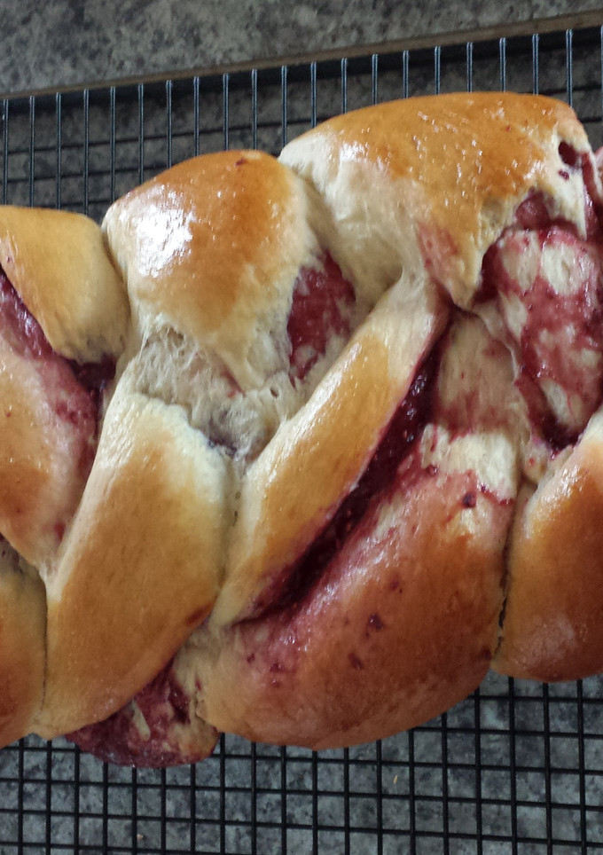 A picture of Raspberry Braid.