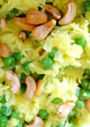 A picture of Pea and Cashew Indian style rice.
