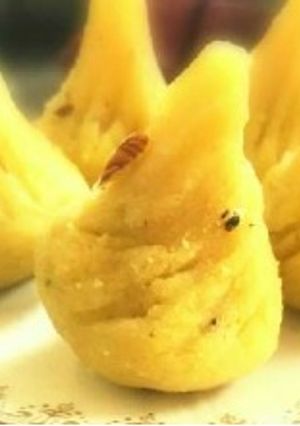 A picture of Rava Nutty Modak.