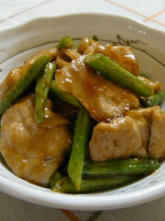 A picture of Simple Stir Fried Pork and Green Beans with Oyster Sauce and Mayonnaise.