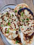 Naan de queso (pan plano en sartén)