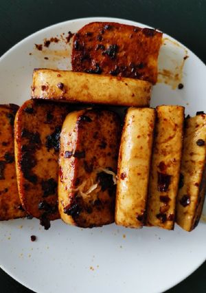 A picture of Tofu steaks.