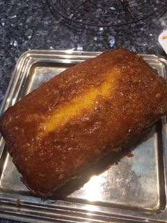 Una foto de Budín de Naranja mojado