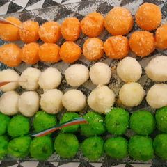 A picture of Tricolour Coconut Ladoo.
