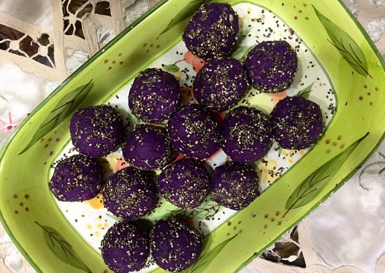 Bagaimana Menyiapkan Onde-onde ungu kukus (camilan diet) yang Enak Banget