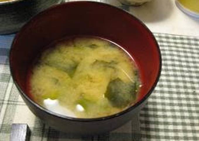 Recipe of Homemade Bell Pepper Miso Soup
