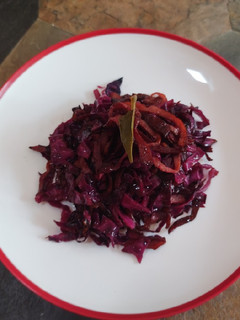 Una foto de Col agridulce con tocino de Victor UTVCO