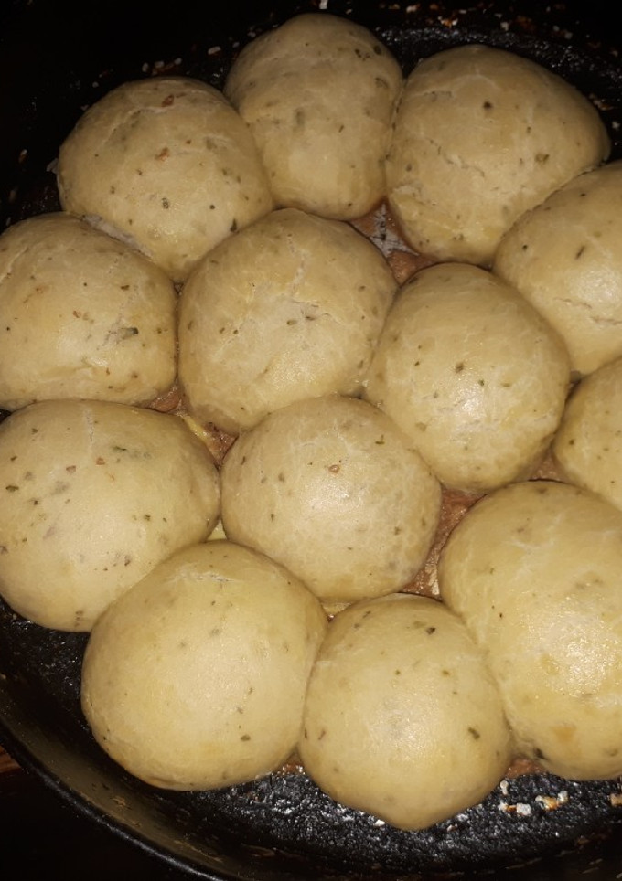 Una foto de Pan con ajo y orégano🥖