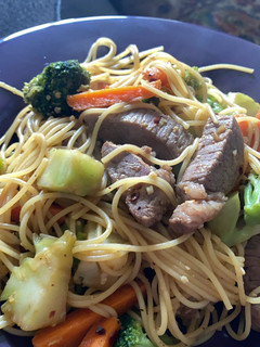 A picture of Beef & Broccoli Lo Mein.