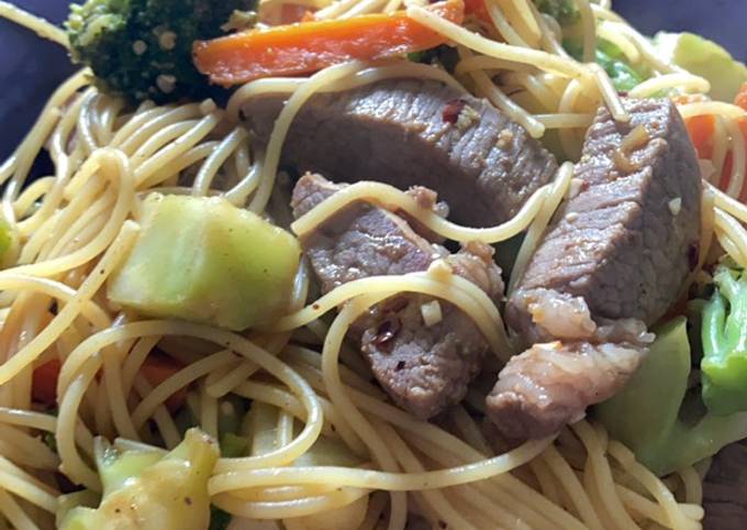 Steps to Prepare Super Quick Homemade Beef &amp; Broccoli Lo Mein