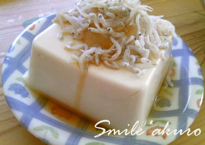 Chilled Tofu with Grated Daikon Radish and Shirasu