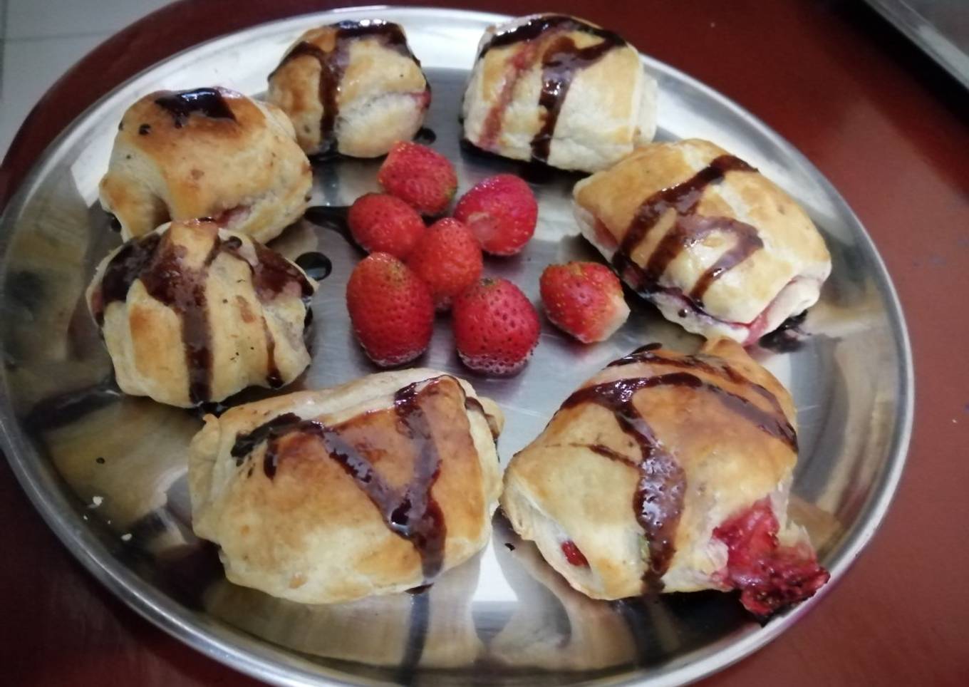 Strawberry and chocolate pastry#themechallenge