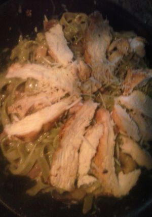A picture of Grilled chicken carbonara.