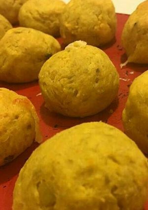 Una foto de Bombitas de batata rellenas de queso en 3 pasos